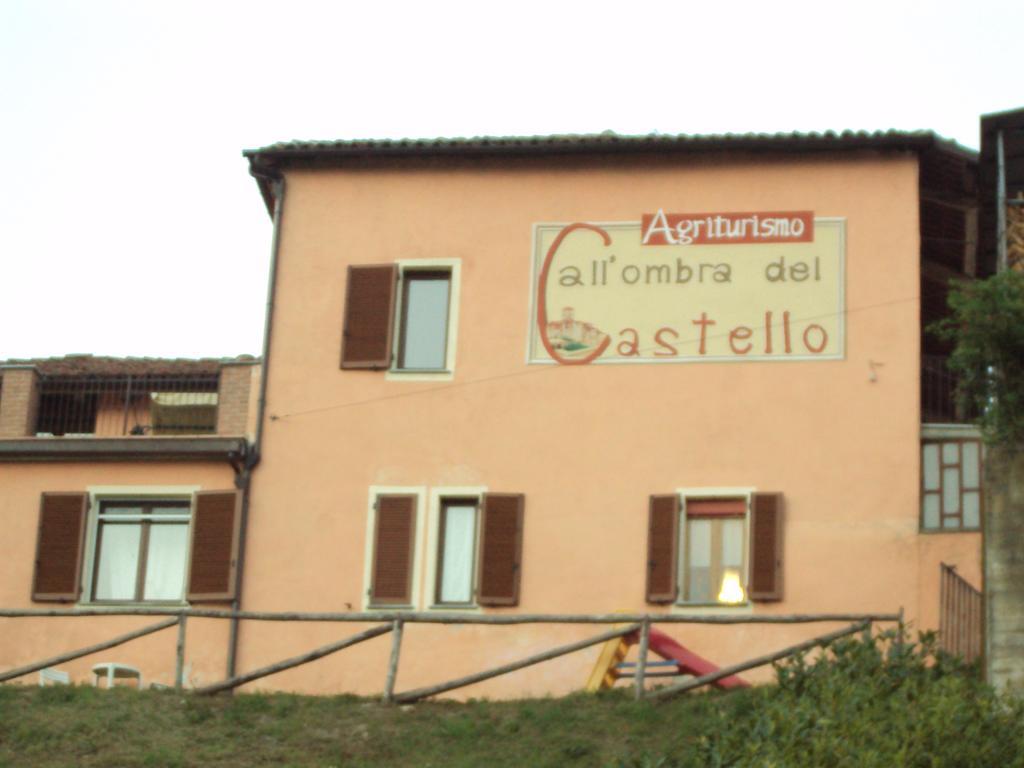 All'Ombra Del Castello Bed and Breakfast Cigliè Exterior foto