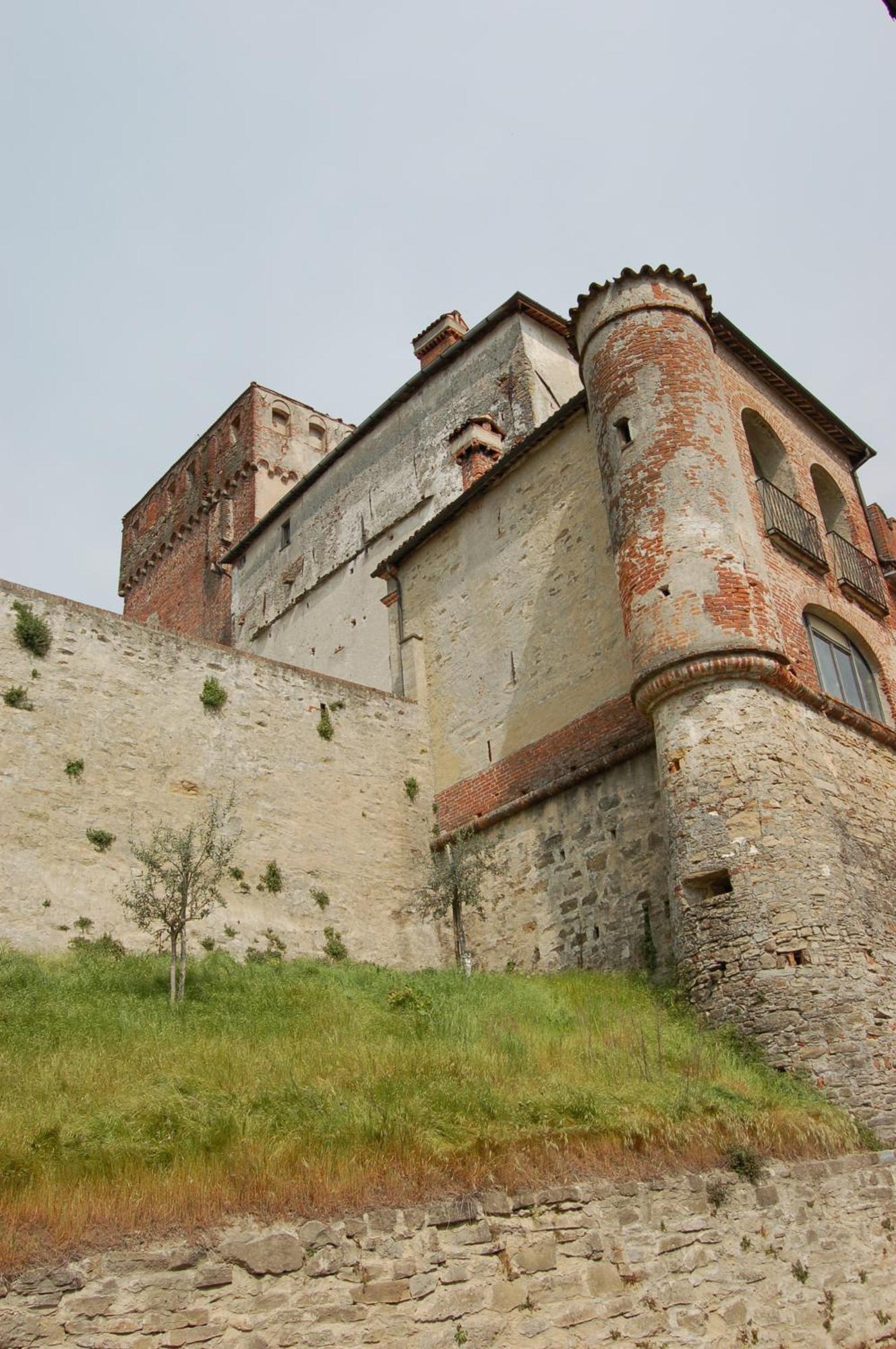 All'Ombra Del Castello Bed and Breakfast Cigliè Exterior foto